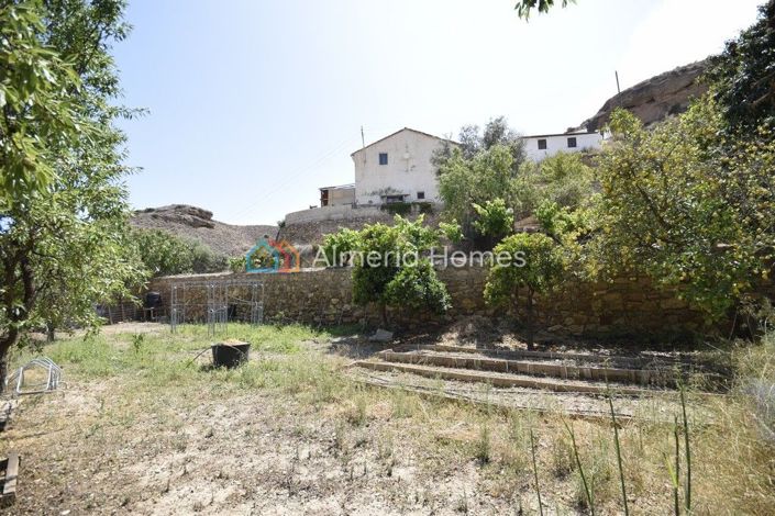 Image No.5-5 Bed Country House for sale