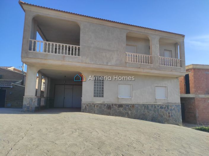 Image No.1-4 Bed Village House for sale