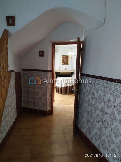 Image No.7-4 Bed Village House for sale