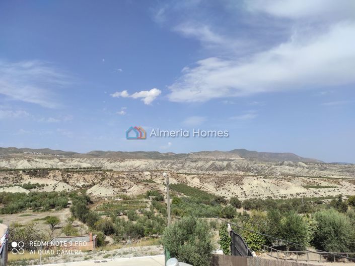 Image No.25-4 Bed Village House for sale