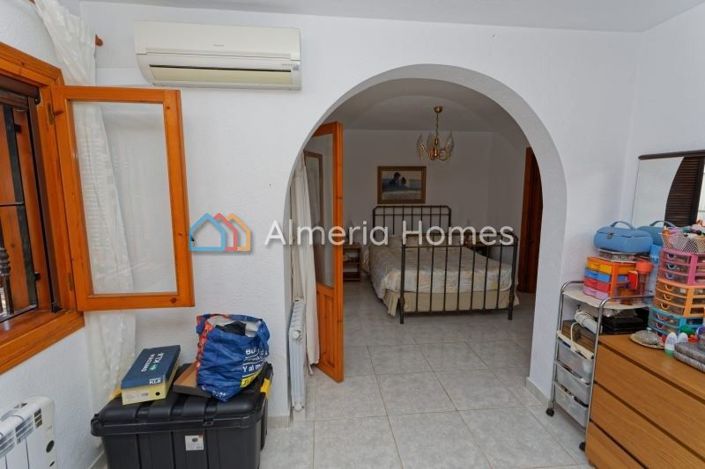 Image No.14-5 Bed Villa for sale