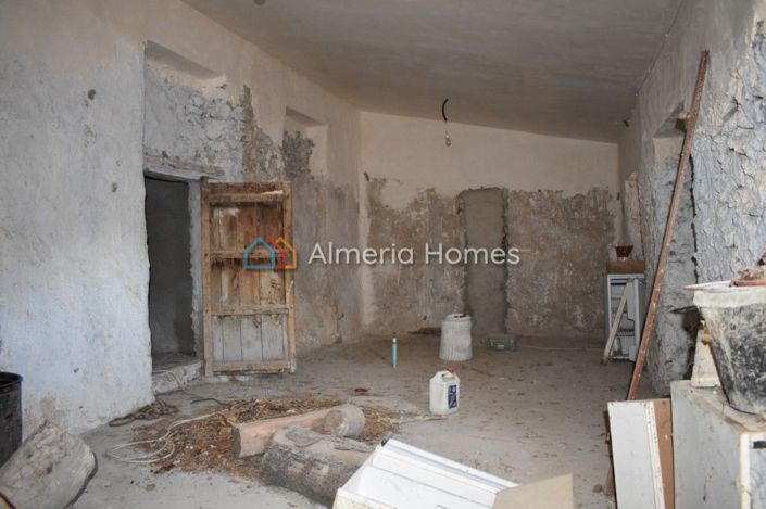 Image No.8-3 Bed Village House for sale