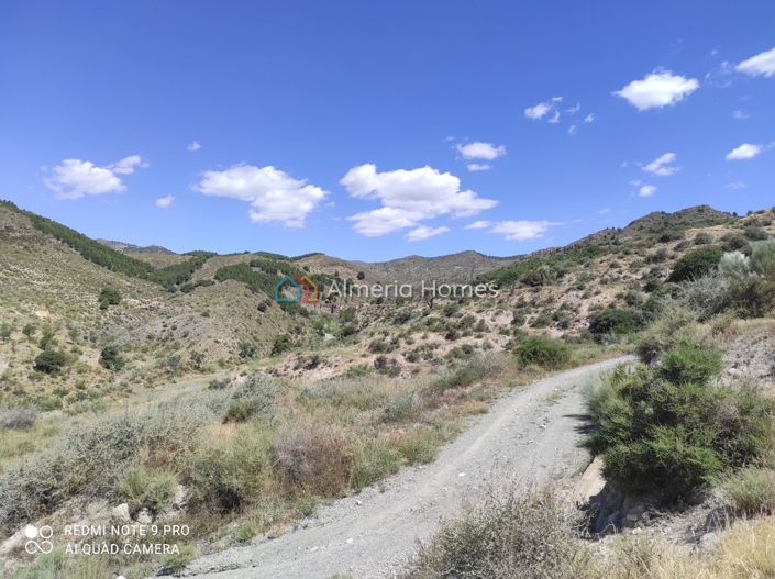 Image No.26-5 Bed Country House for sale