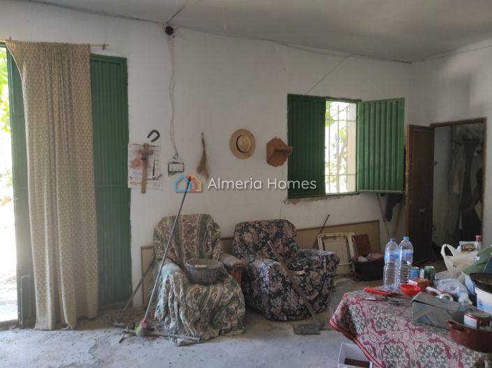 Image No.2-1 Bed Country House for sale