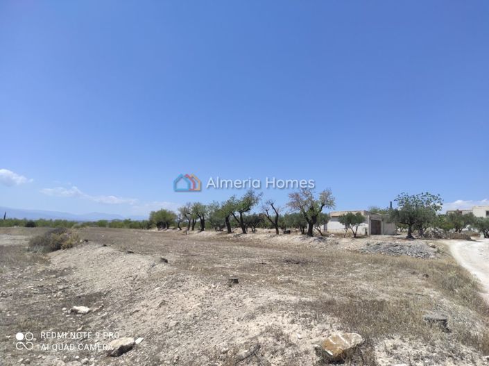 Image No.17-2 Bed Country House for sale