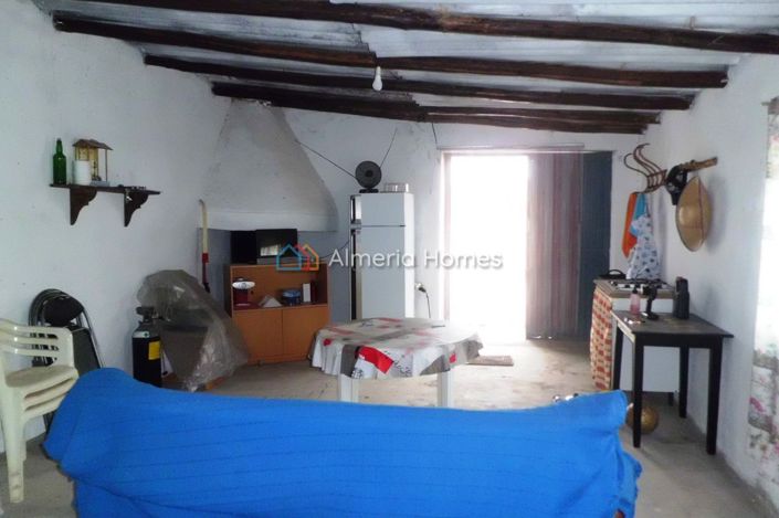 Image No.5-2 Bed Country House for sale