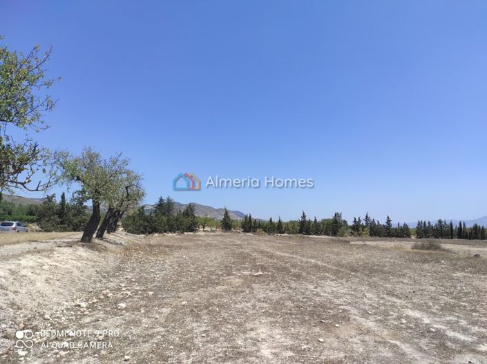 Image No.9-2 Bed Country House for sale