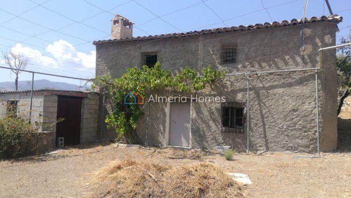 Image No.1-Maison de campagne de 3 chambres à vendre à Olula del Río