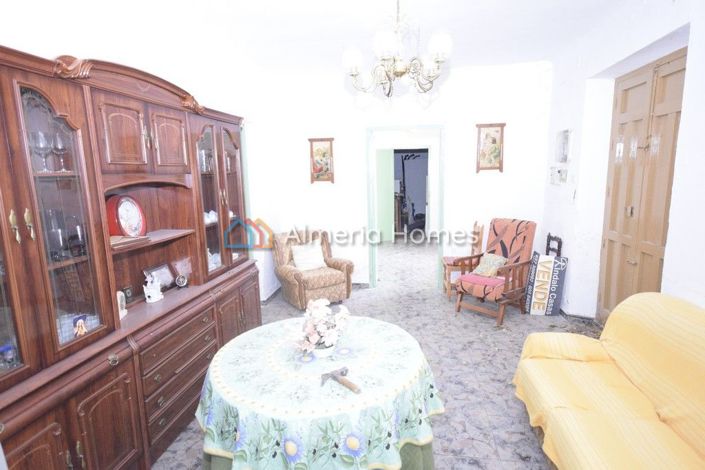 Image No.8-4 Bed Country House for sale