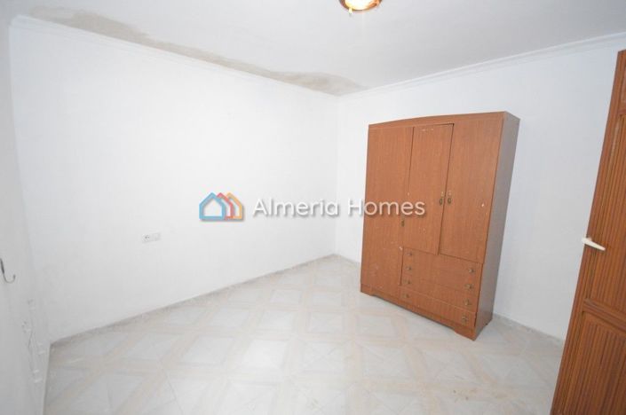 Image No.12-5 Bed Country House for sale