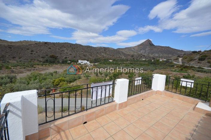 Image No.17-5 Bed Country House for sale