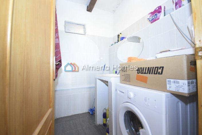 Image No.19-2 Bed Country House for sale