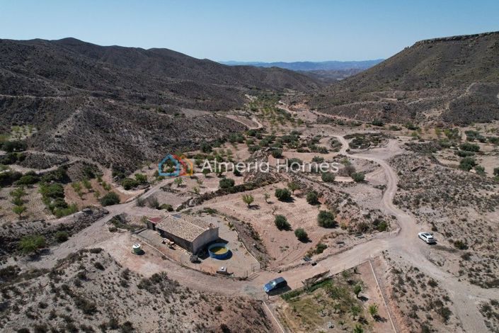 Image No.5-2 Bed Country House for sale