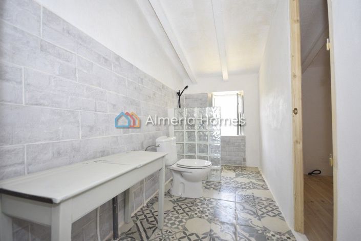 Image No.13-3 Bed Country House for sale