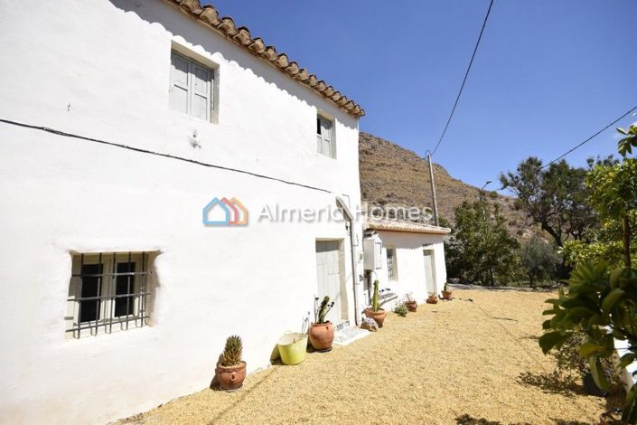 Image No.16-3 Bed Country House for sale