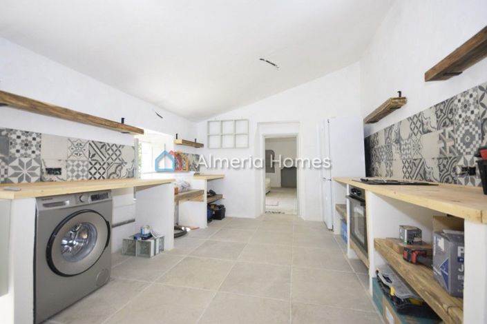 Image No.3-3 Bed Country House for sale