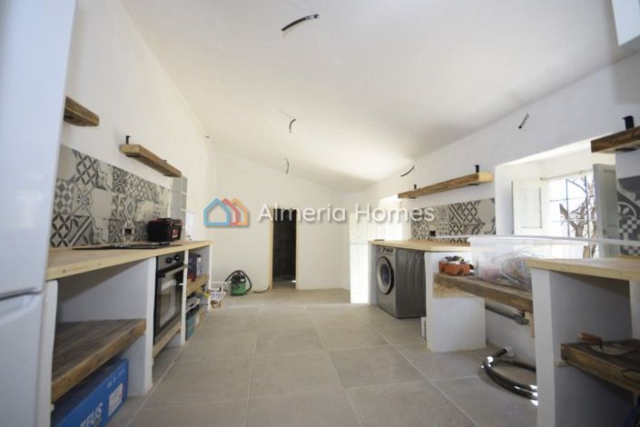 Image No.4-3 Bed Country House for sale