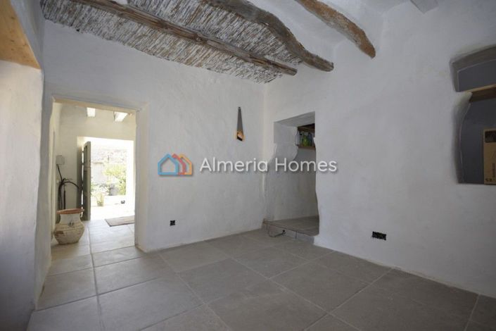 Image No.9-3 Bed Country House for sale