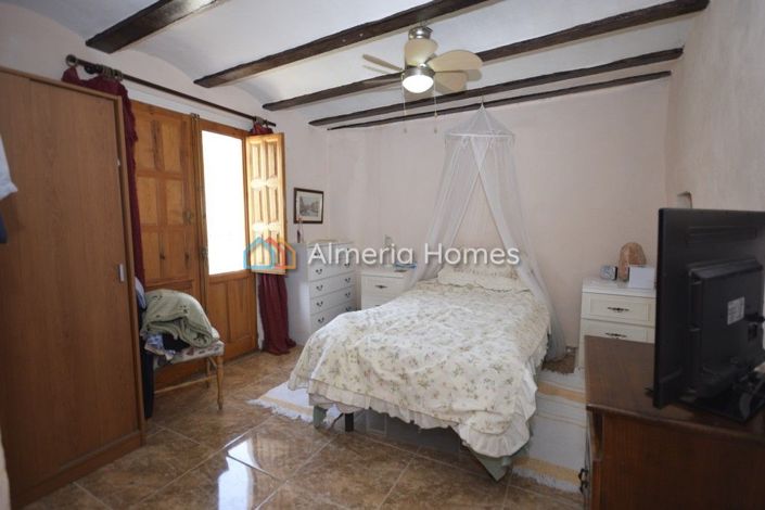 Image No.12-Maison de campagne de 3 chambres à vendre à Albánchez