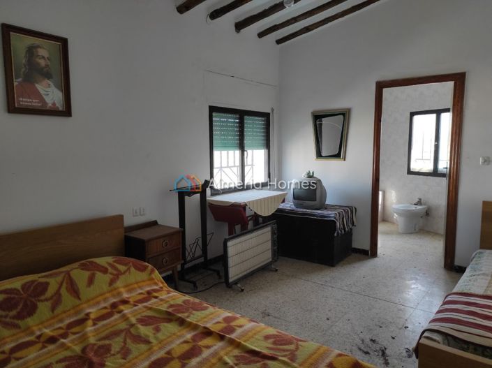 Image No.11-6 Bed Village House for sale