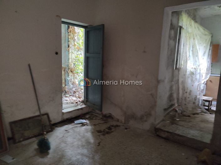 Image No.6-3 Bed Village House for sale