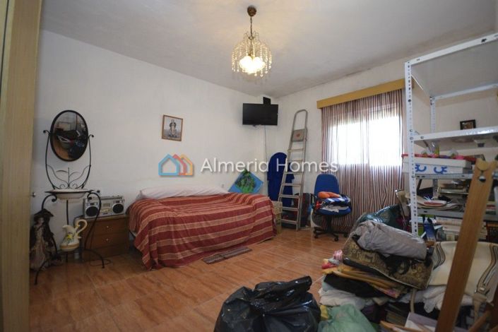 Image No.12-2 Bed Country House for sale