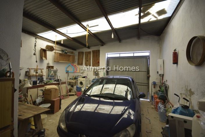 Image No.14-2 Bed Country House for sale