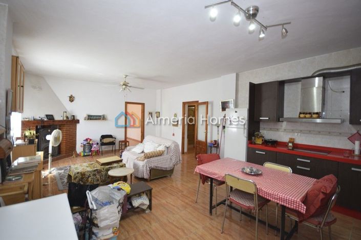 Image No.9-2 Bed Country House for sale