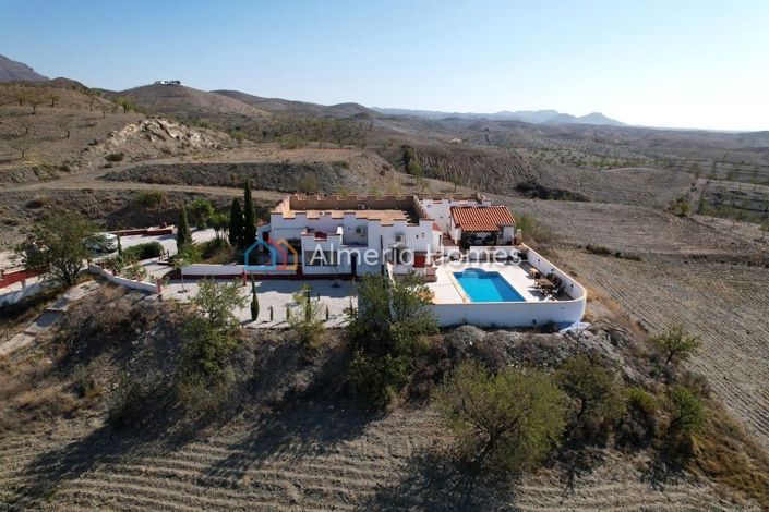 Image No.17-3 Bed Villa for sale