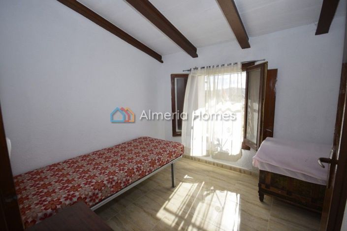 Image No.13-6 Bed Country House for sale