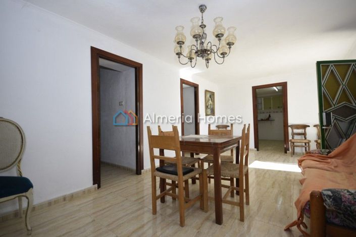 Image No.9-6 Bed Country House for sale