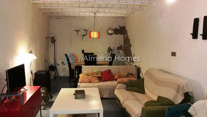 Image No.3-2 Bed Townhouse for sale