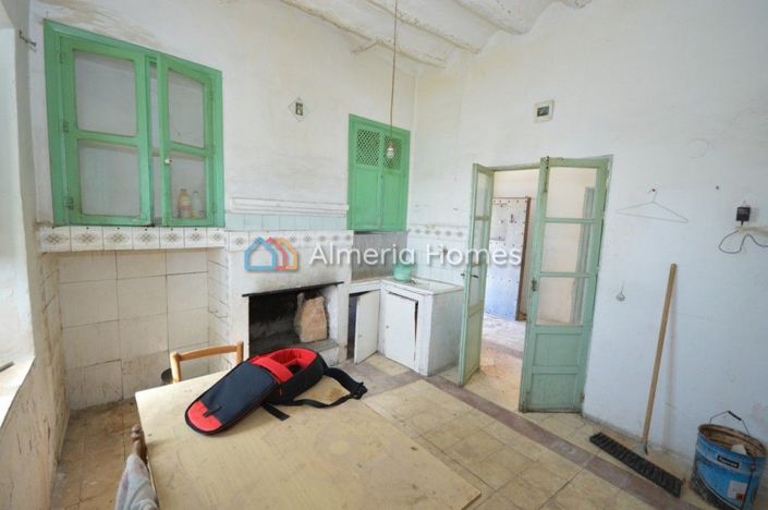 Image No.11-3 Bed Country House for sale