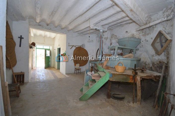 Image No.9-3 Bed Country House for sale