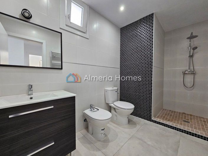 Image No.14-3 Bed Villa for sale