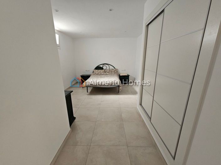 Image No.15-3 Bed Villa for sale