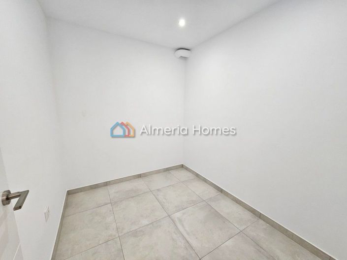 Image No.17-3 Bed Villa for sale