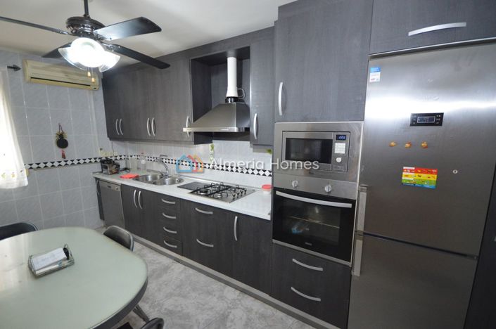 Image No.5-3 Bed Townhouse for sale