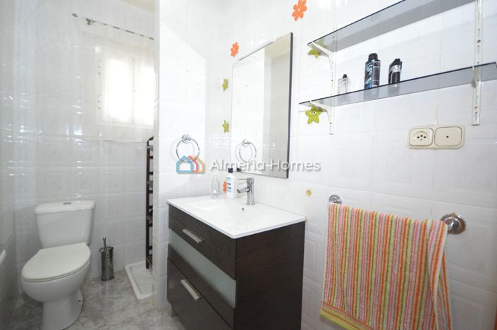 Image No.6-3 Bed Townhouse for sale