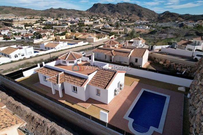 Image No.1-3 Bed Villa for sale