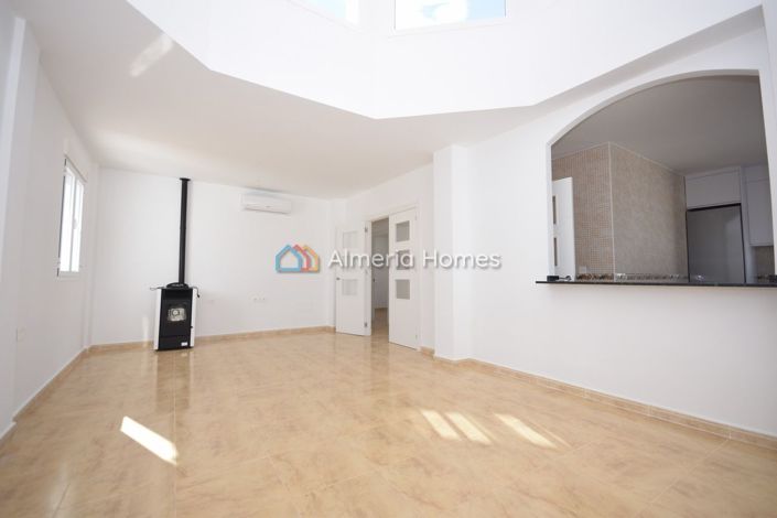 Image No.15-3 Bed Villa for sale