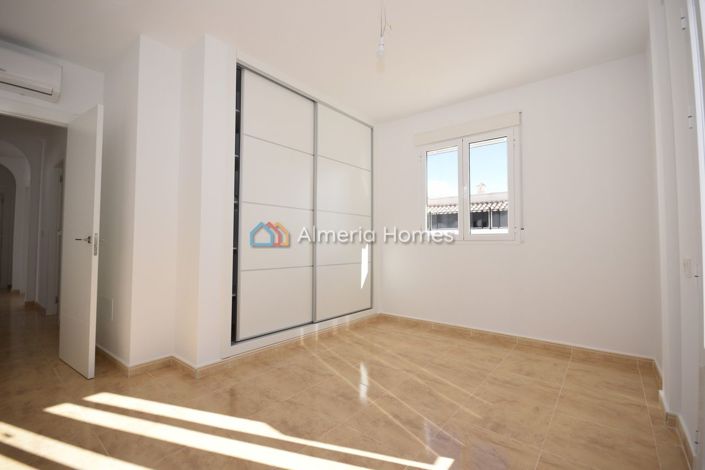 Image No.20-3 Bed Villa for sale