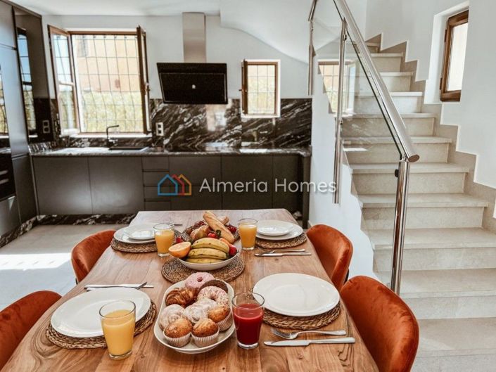 Image No.3-3 Bed Villa for sale