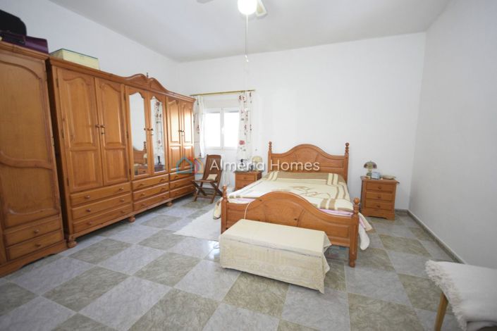 Image No.22-3 Bed Villa for sale