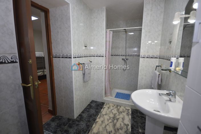 Image No.23-5 Bed Country House for sale