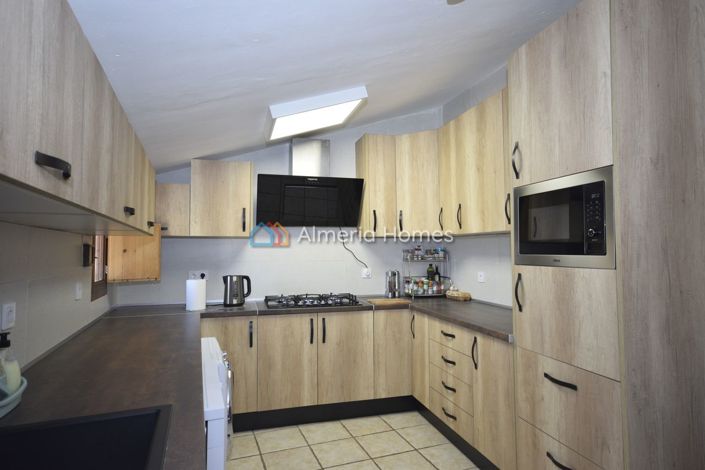 Image No.26-5 Bed Country House for sale