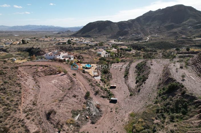 Image No.6-5 Bed Country House for sale