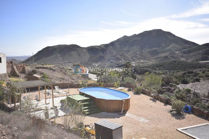 Image No.9-5 Bed Country House for sale