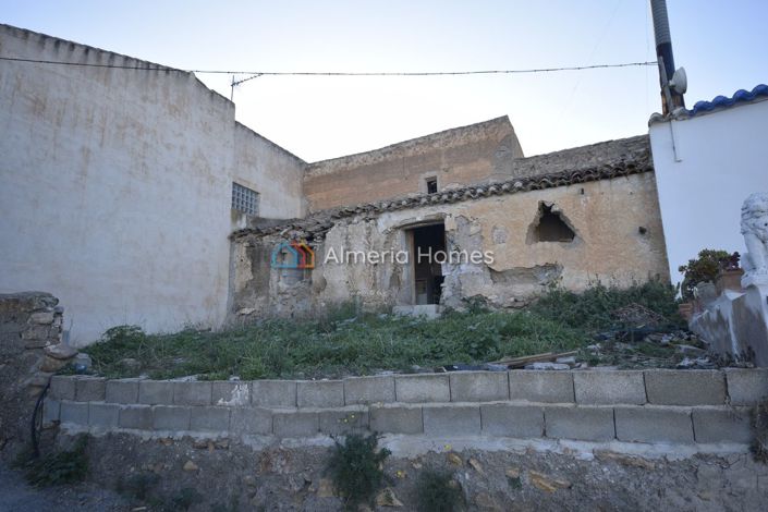 Image No.1-Maison de campagne de 2 chambres à vendre à Oria