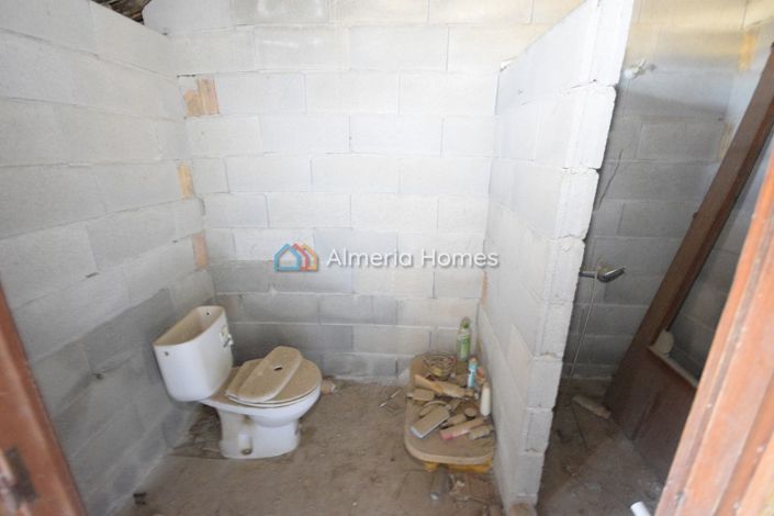 Image No.10-2 Bed Country House for sale